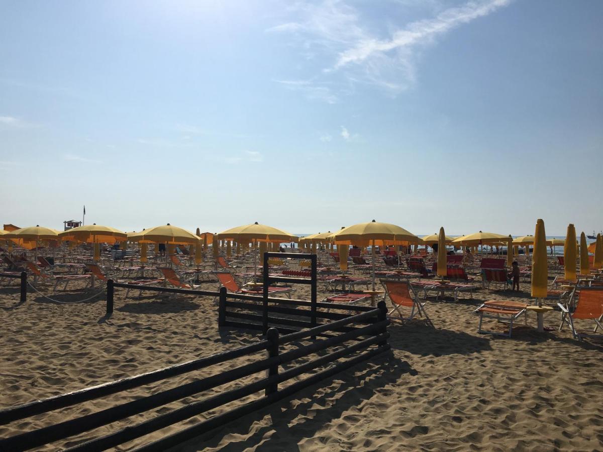 Nuovo e Centrale Appartamento 3-4 Persone Lido di Jesolo Esterno foto